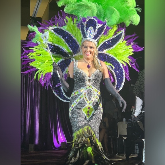 Meet your Posher, Brittany - Picture 1 of 2